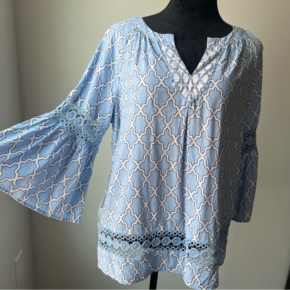 crown & ivy Tops - Crown & Ivy Light Blue Geometric Blouse - XL